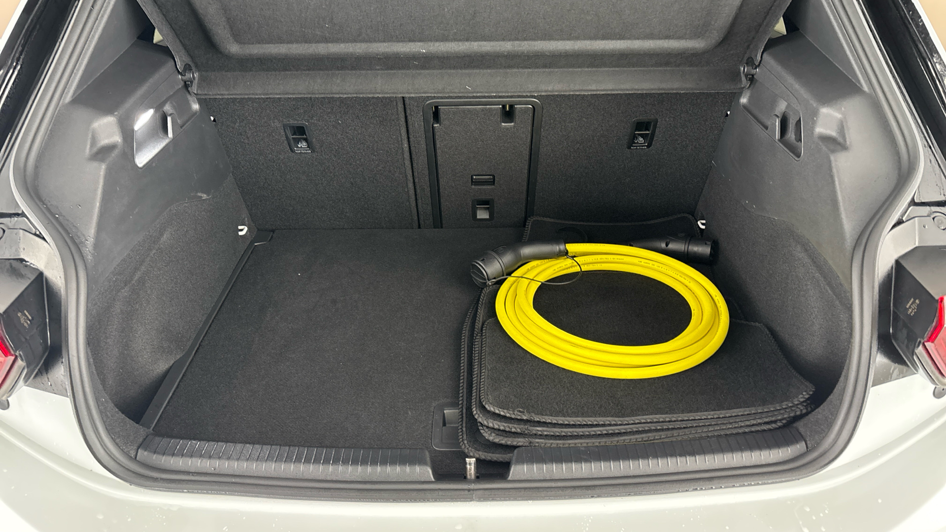 4020910 150kW Family Pro Performance 58kWh 5dr Auto