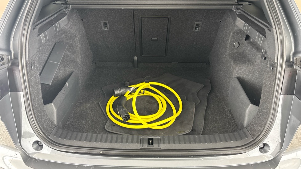 SKODA ENYAQ Image 15