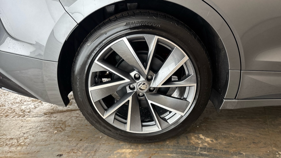 SKODA ENYAQ Image 19