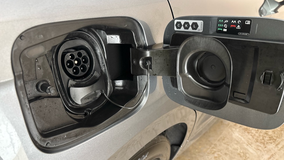 SKODA ENYAQ Image 21