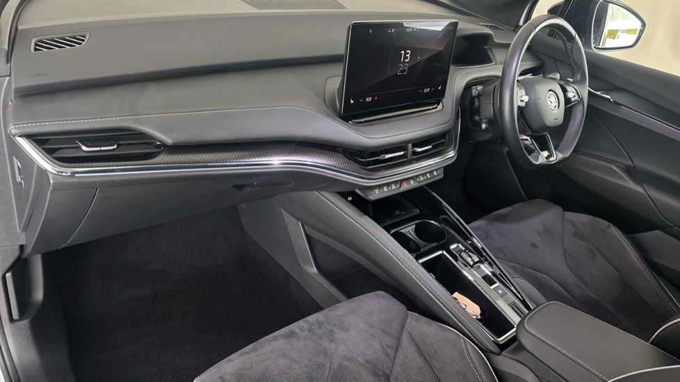 SKODA ENYAQ Image 10