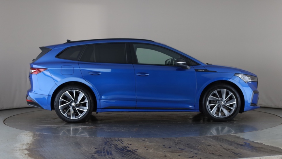 SKODA ENYAQ Image 6