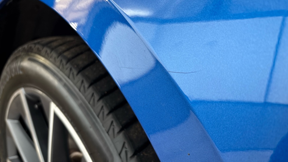 SKODA ENYAQ scratch
