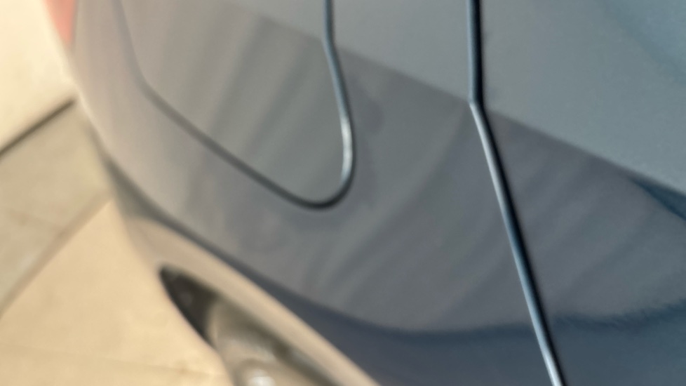 CUPRA BORN dent