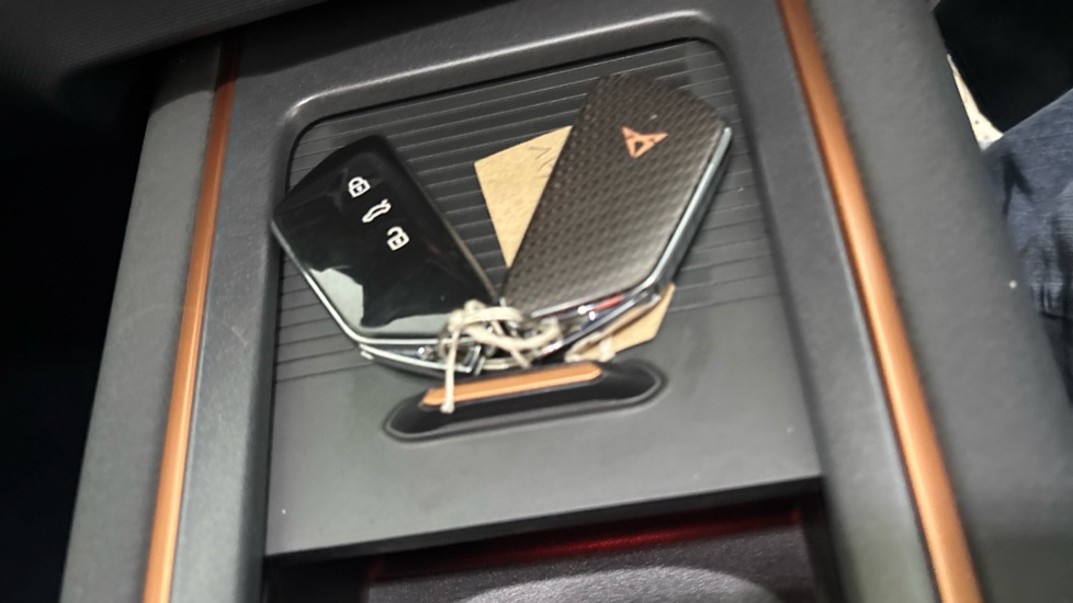 CUPRA BORN 2 keys