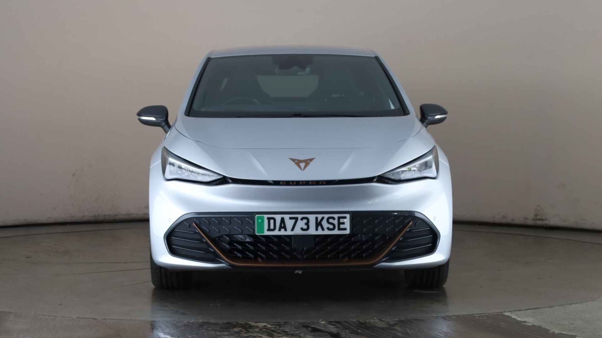 4020859 169kW e-Boost V2 77kWh 5dr Auto