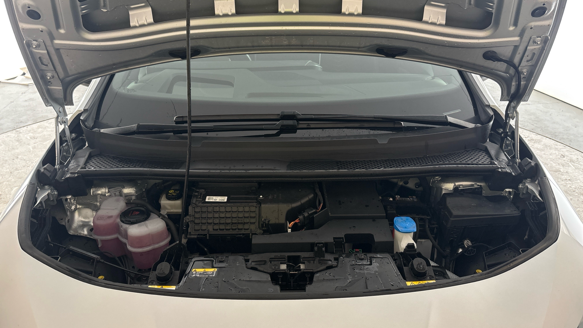 4020859 169kW e-Boost V2 77kWh 5dr Auto