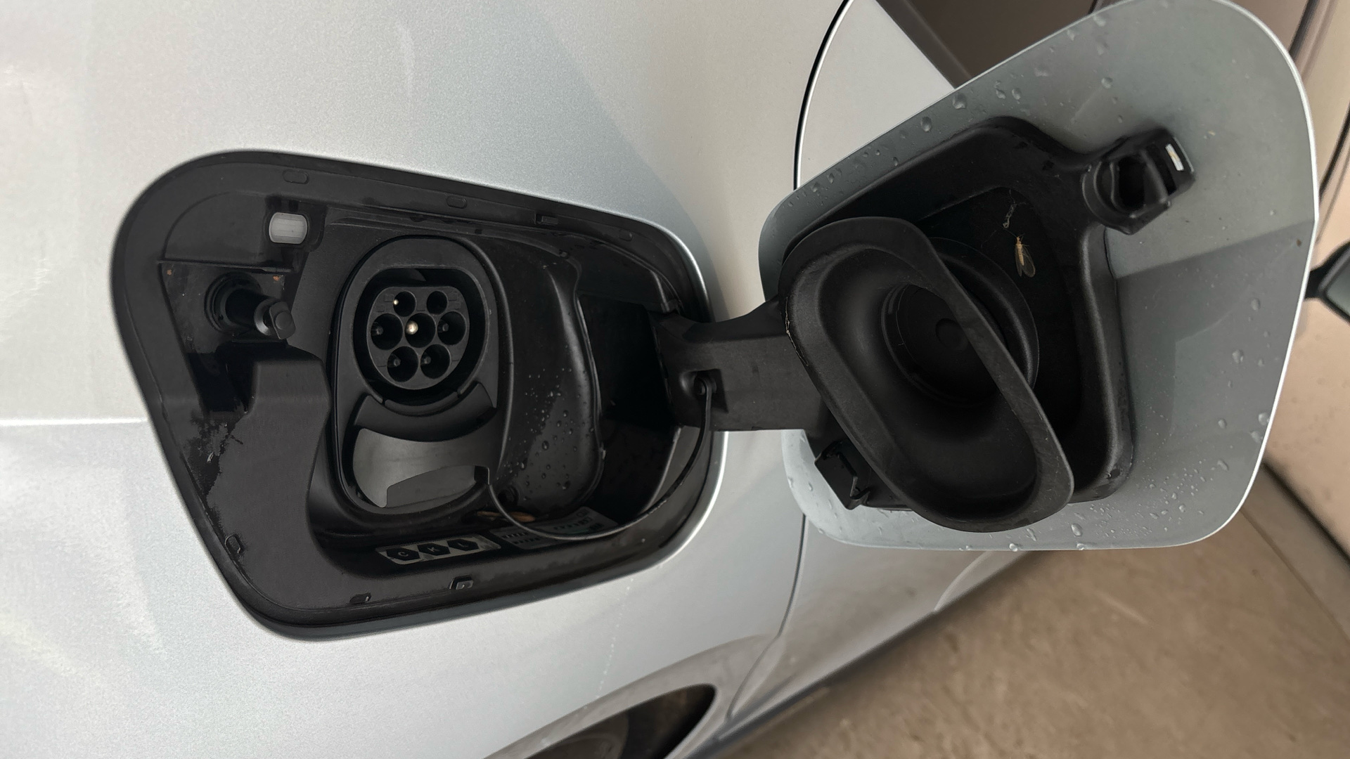 4020859 169kW e-Boost V2 77kWh 5dr Auto