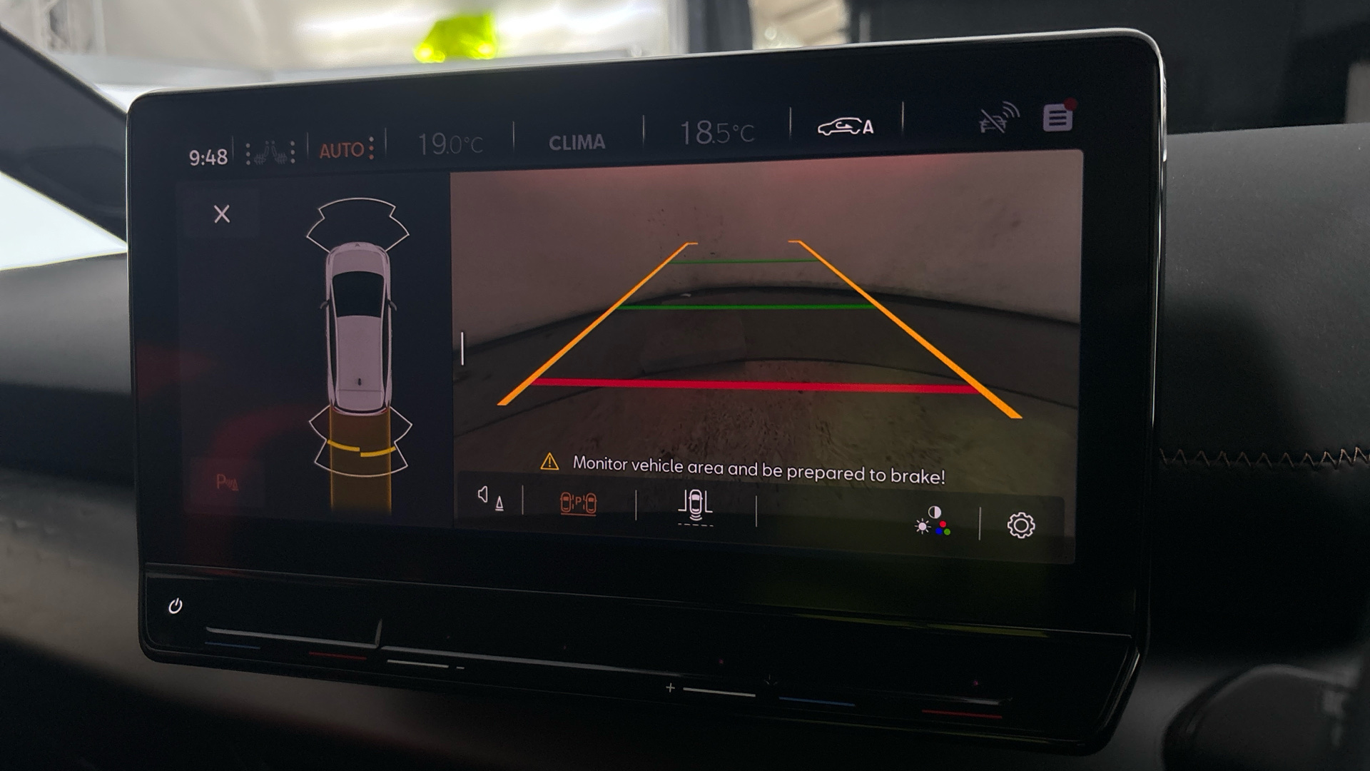 4020859 169kW e-Boost V2 77kWh 5dr Auto