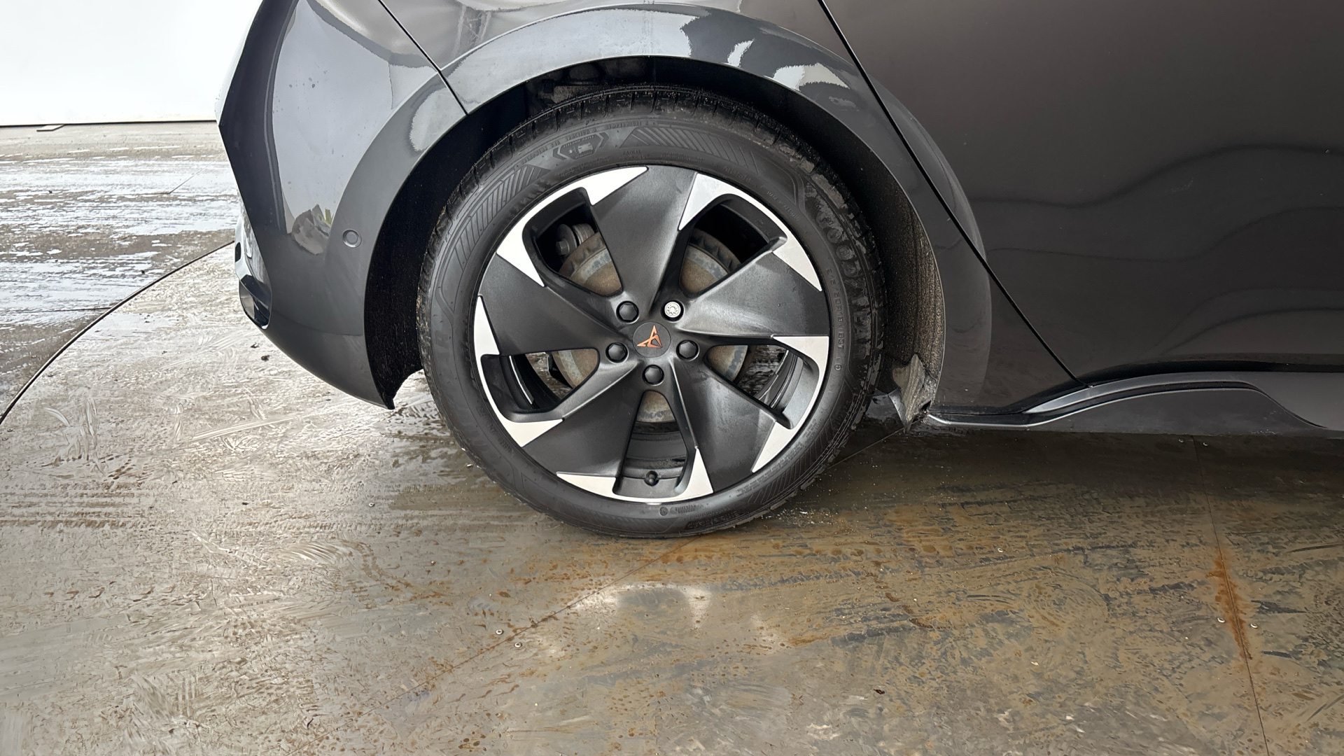 4027763 150kW V1 58kWh 5dr Auto