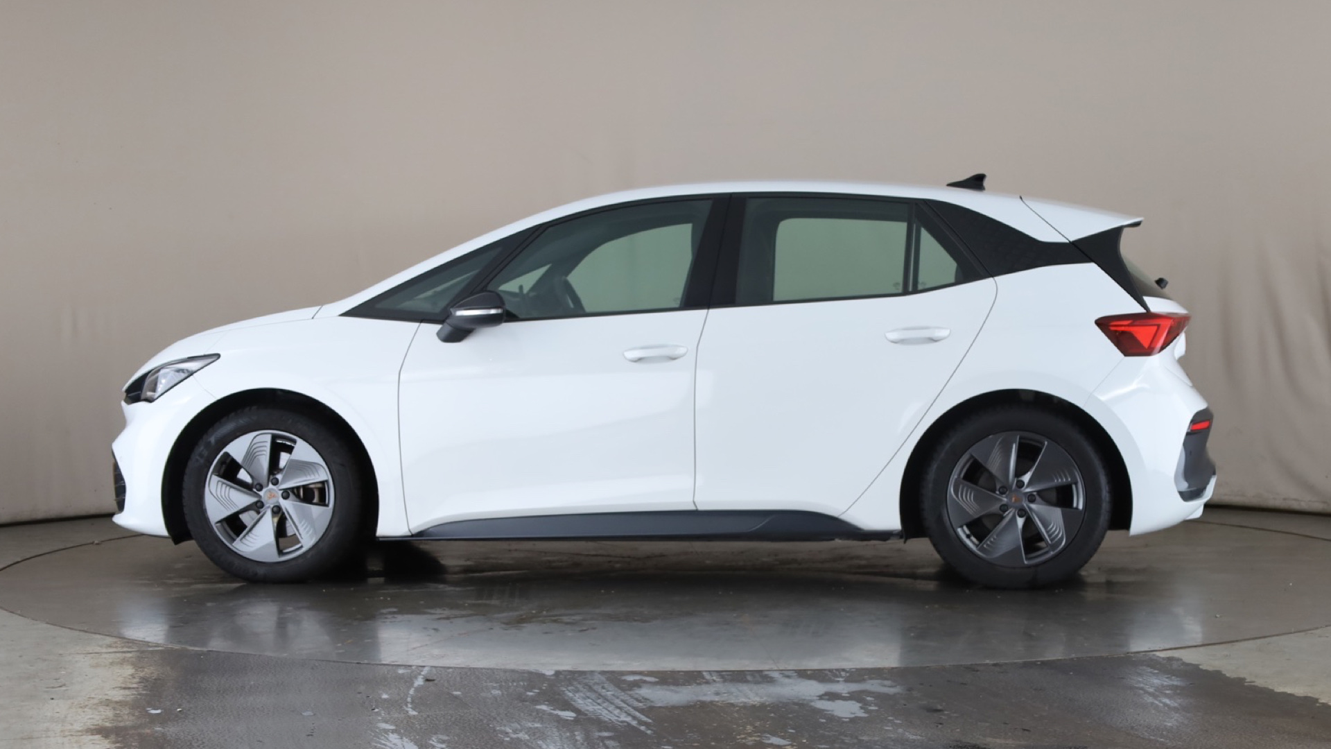 150kW V1 58kWh 5dr Auto