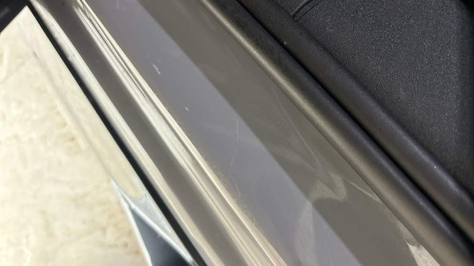 CUPRA BORN Scratches