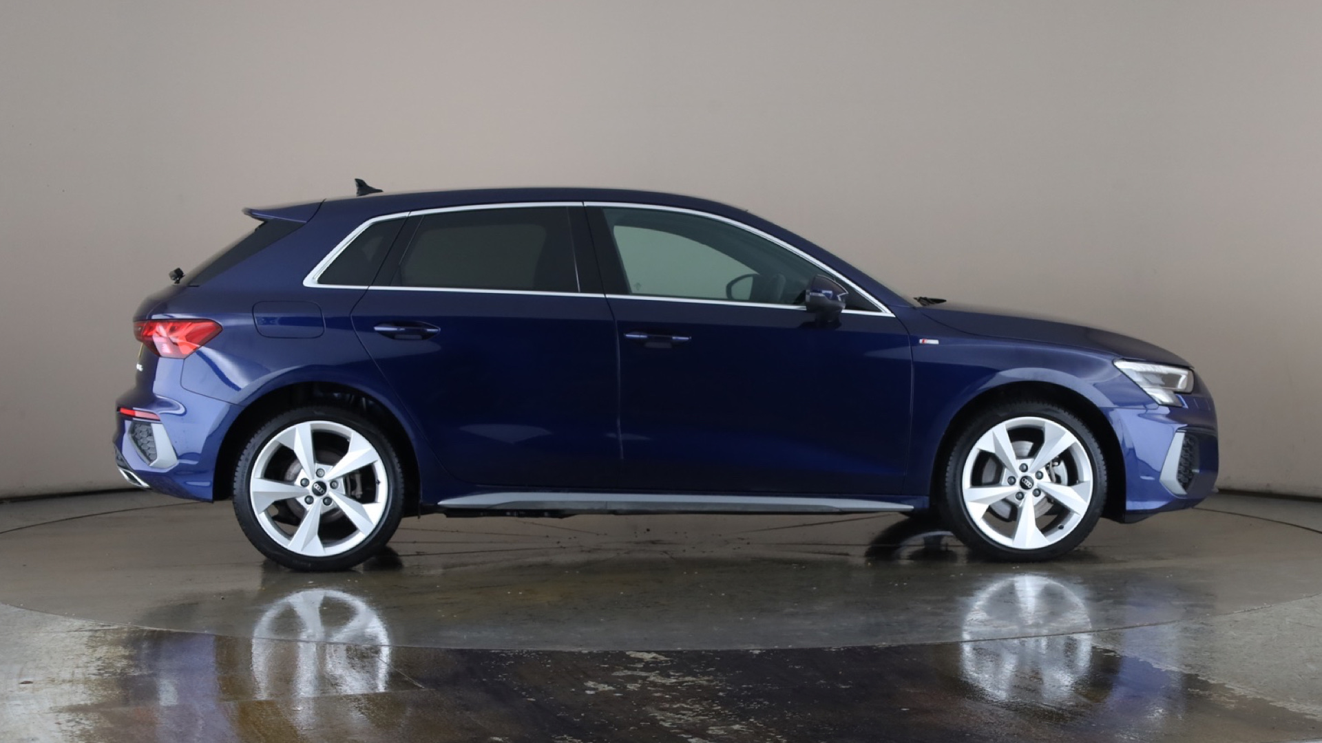 4020880 40 TFSI e S Line 5dr S Tronic