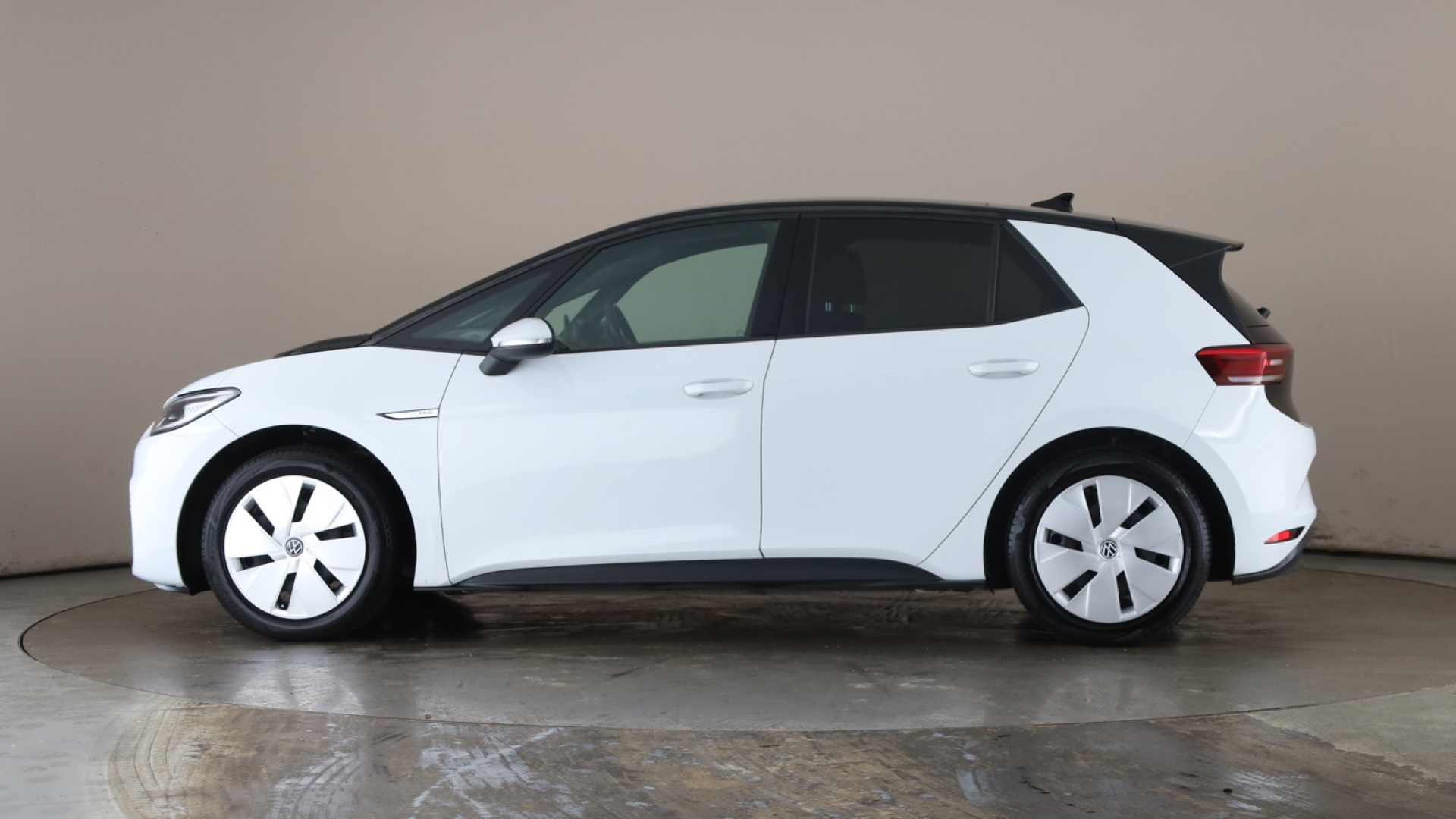 4027744 150kW Family Pro Performance 58kWh 5dr Auto