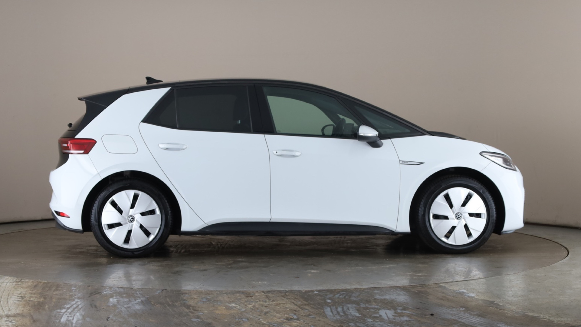 4027744 150kW Family Pro Performance 58kWh 5dr Auto