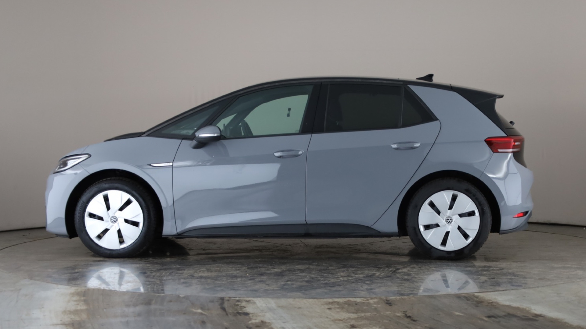 4021007 150kW Family Pro Performance 58kWh 5dr Auto