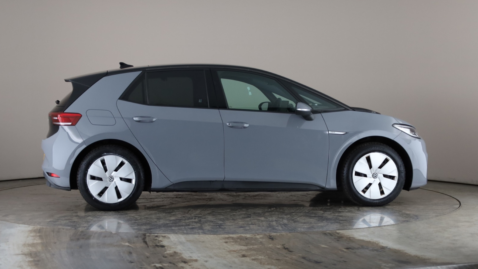 4021007 150kW Family Pro Performance 58kWh 5dr Auto