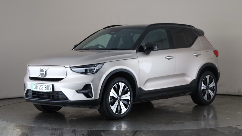 Used VOLVO XC40