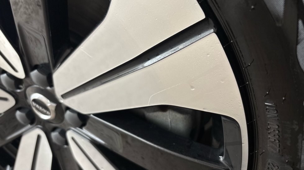 VOLVO XC40 Scratches