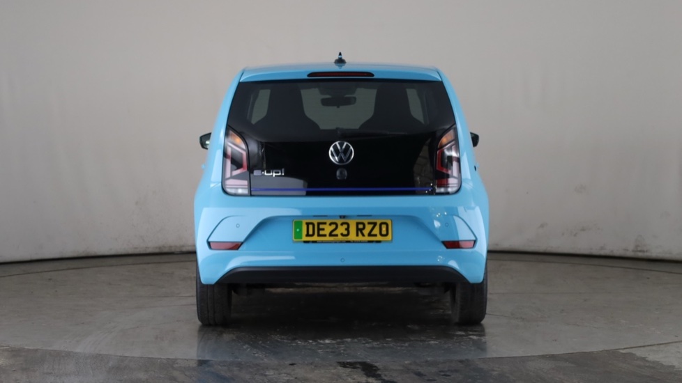 VOLKSWAGEN UP Image 4