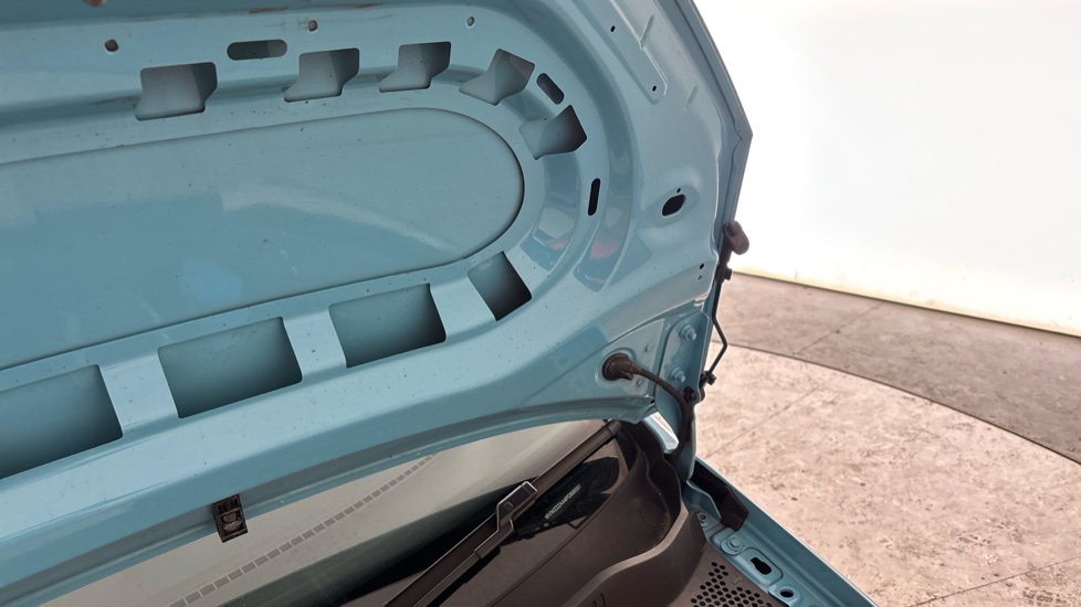 VOLKSWAGEN UP Missing