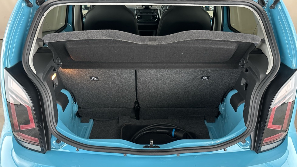 VOLKSWAGEN UP Image 15
