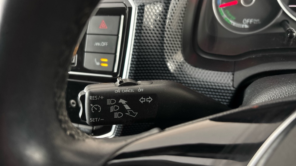 VOLKSWAGEN UP Cruise control