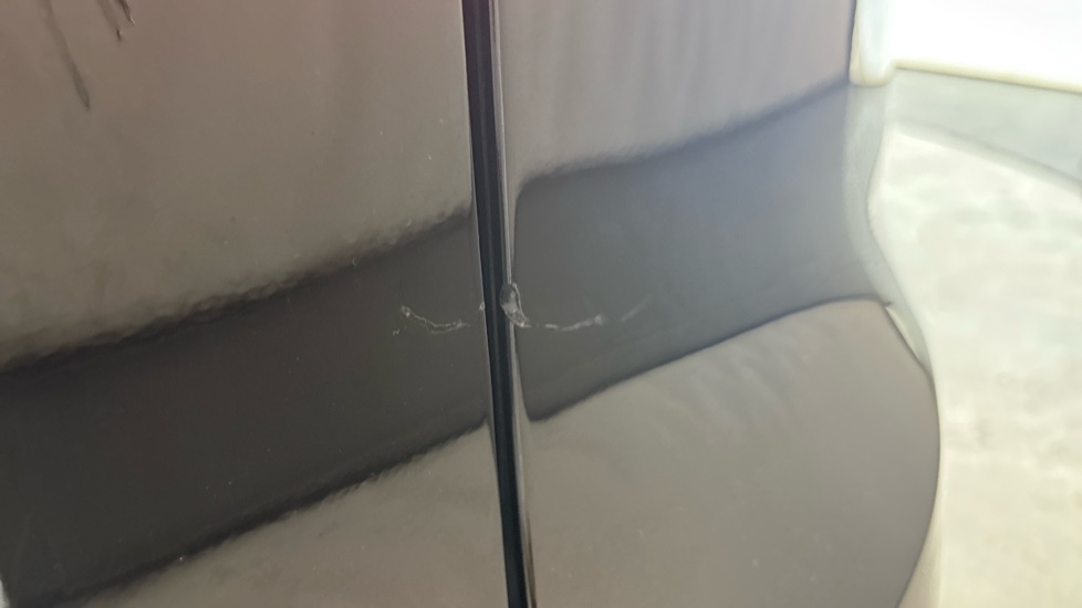VOLVO XC40 chips and scratches