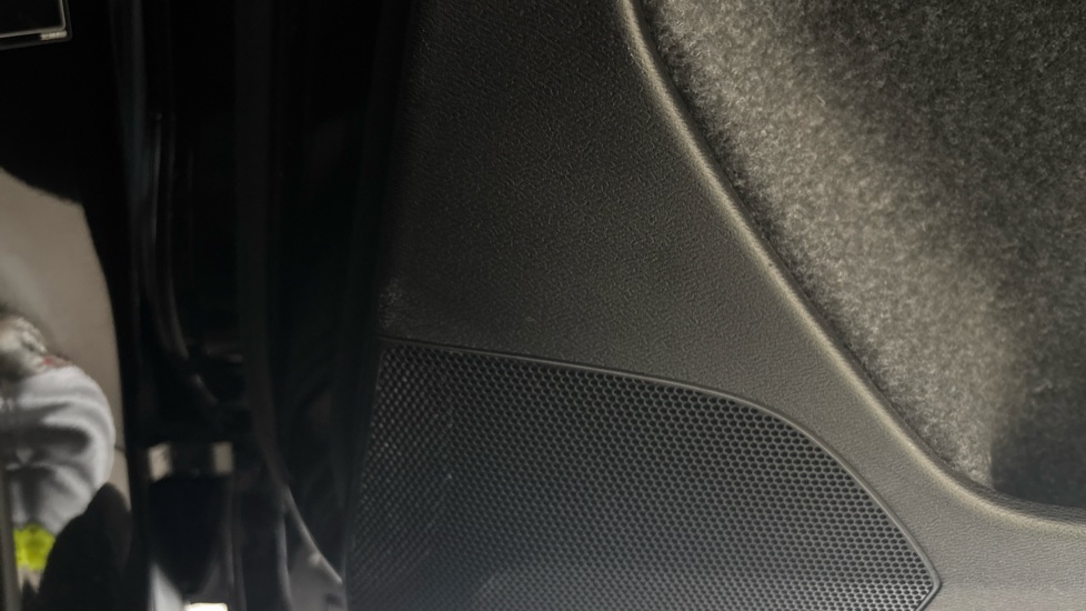 VOLVO XC40 scuff