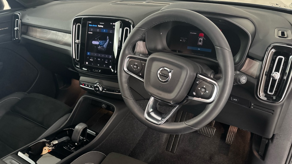 VOLVO XC40 Image 9