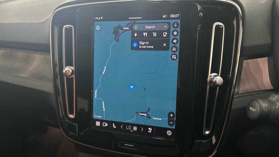 VOLVO XC40 Image 12
