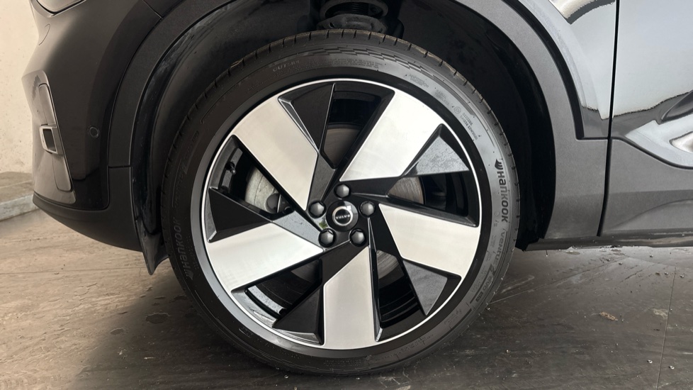 VOLVO XC40 Image 17
