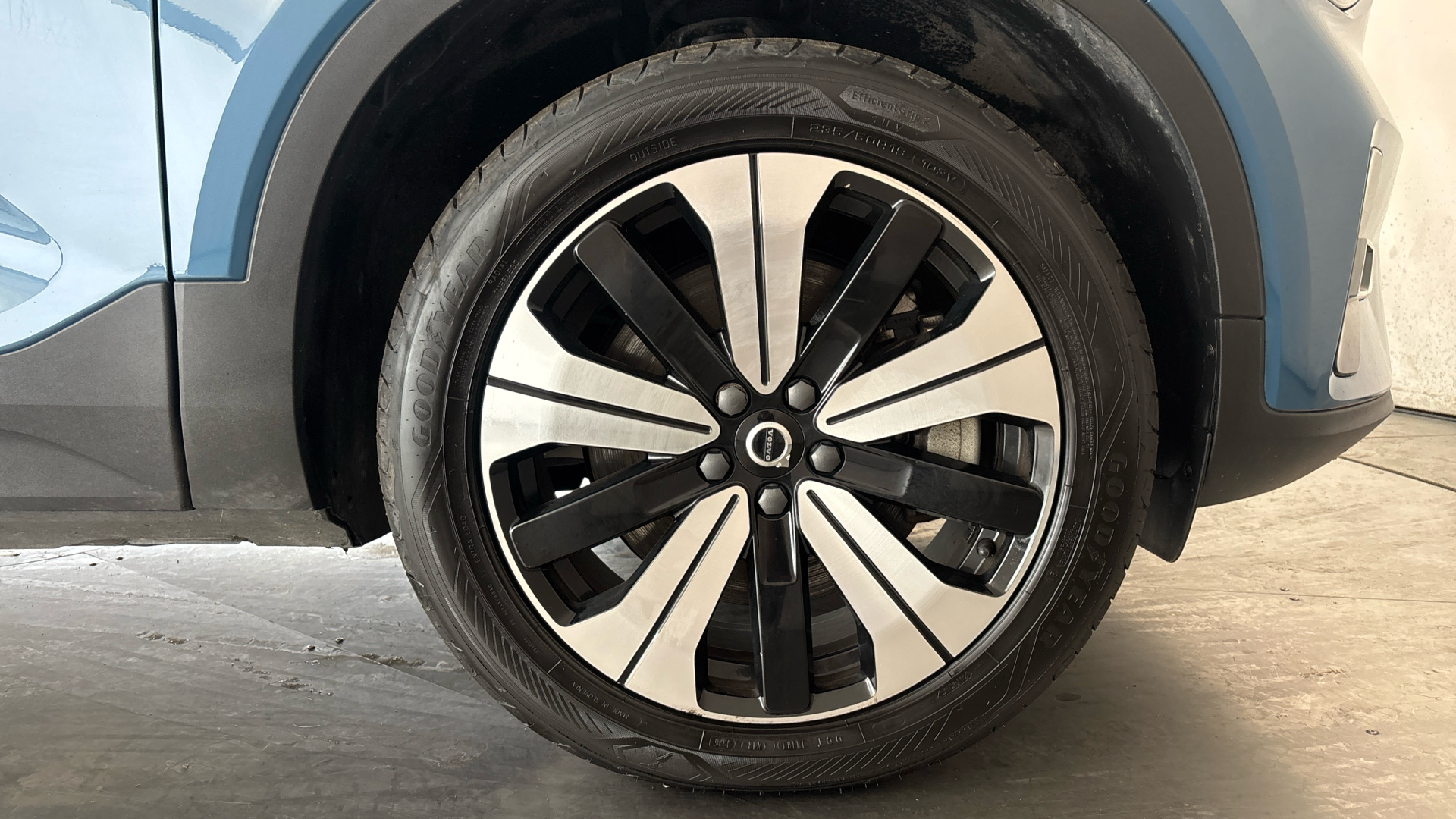 VOLVO C40 C40 ESTATE 170kW Recharge Plus 69kWh 5dr Auto