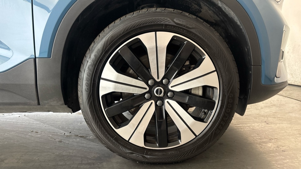 VOLVO C40 Image 20