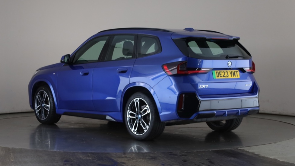 BMW iX1 Image 3