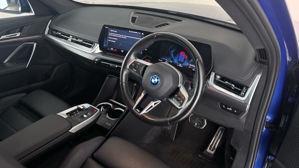 BMW iX1 Image 9