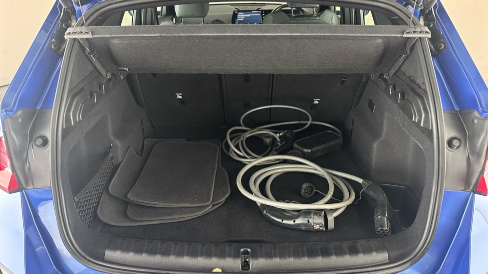 BMW iX1 Image 15