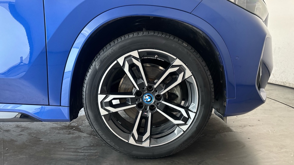 BMW iX1 Image 20