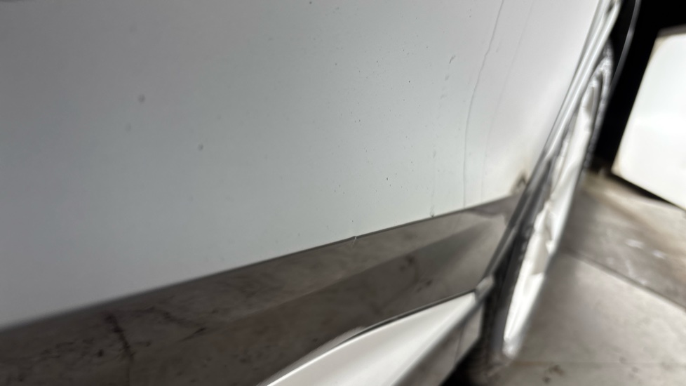 AUDI Q4 dent