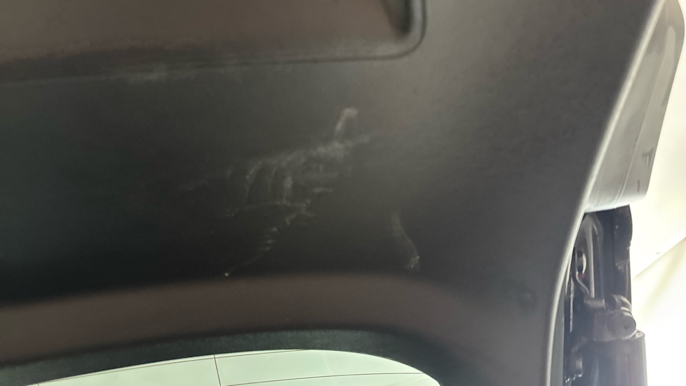AUDI Q4 scuff