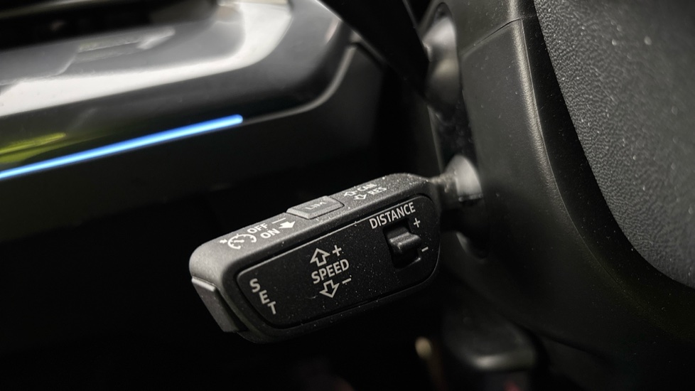 AUDI Q4 cruise control