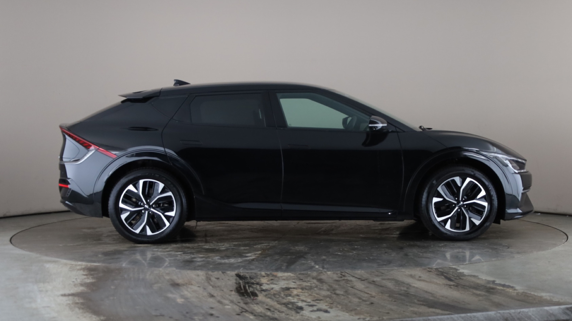 4027585 166kW GT Line 77.4kWh 5dr Auto