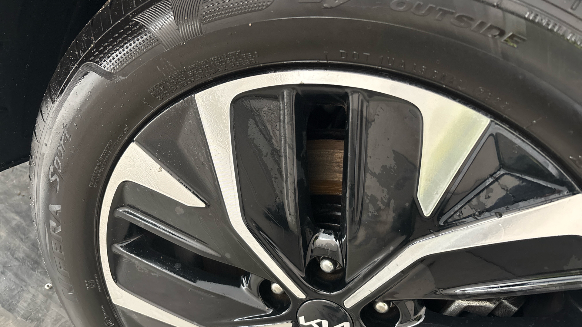 4027585 166kW GT Line 77.4kWh 5dr Auto