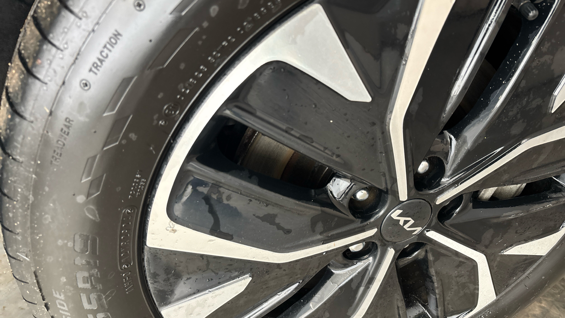 4027585 166kW GT Line 77.4kWh 5dr Auto