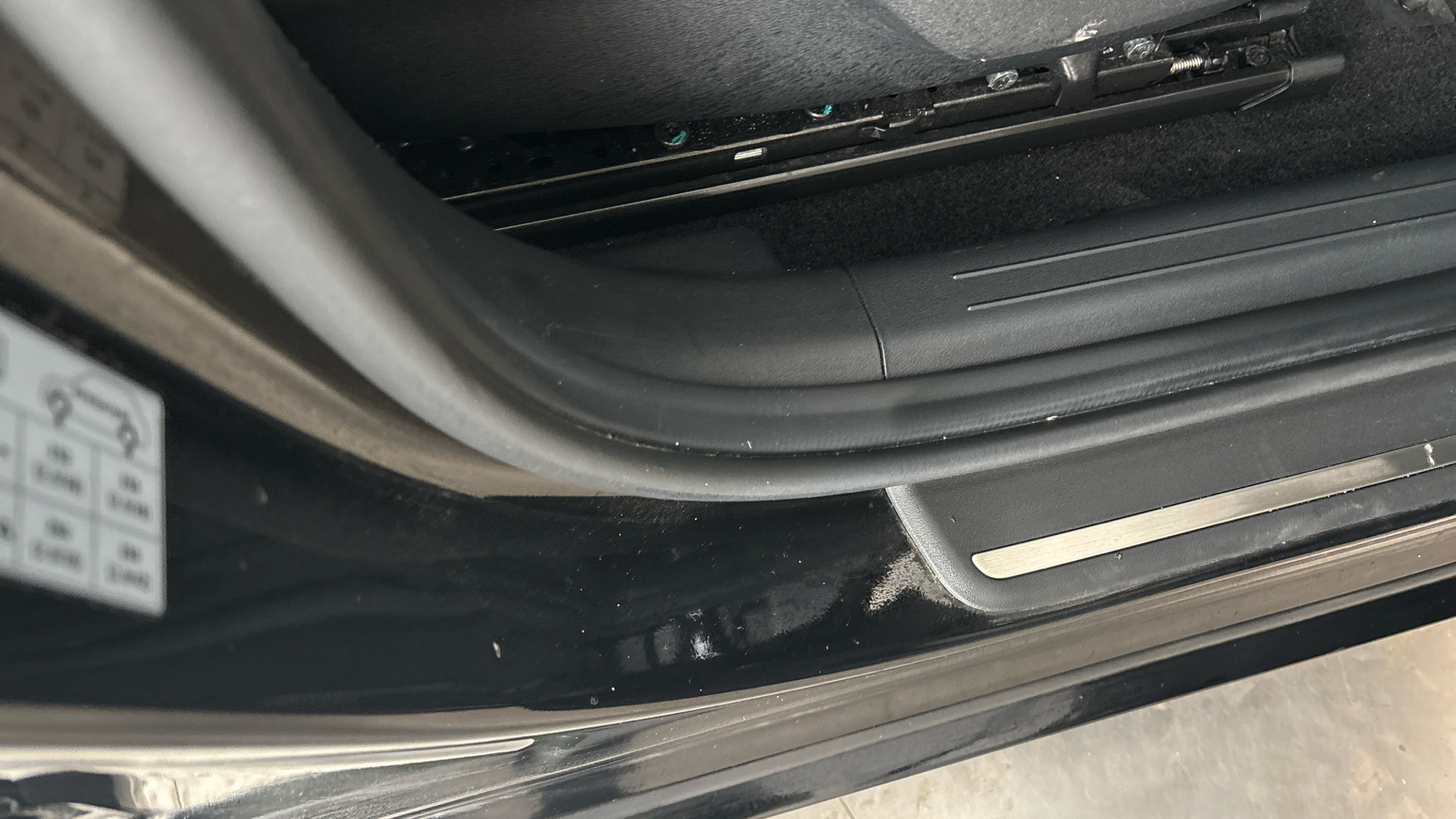 4027585 166kW GT Line 77.4kWh 5dr Auto