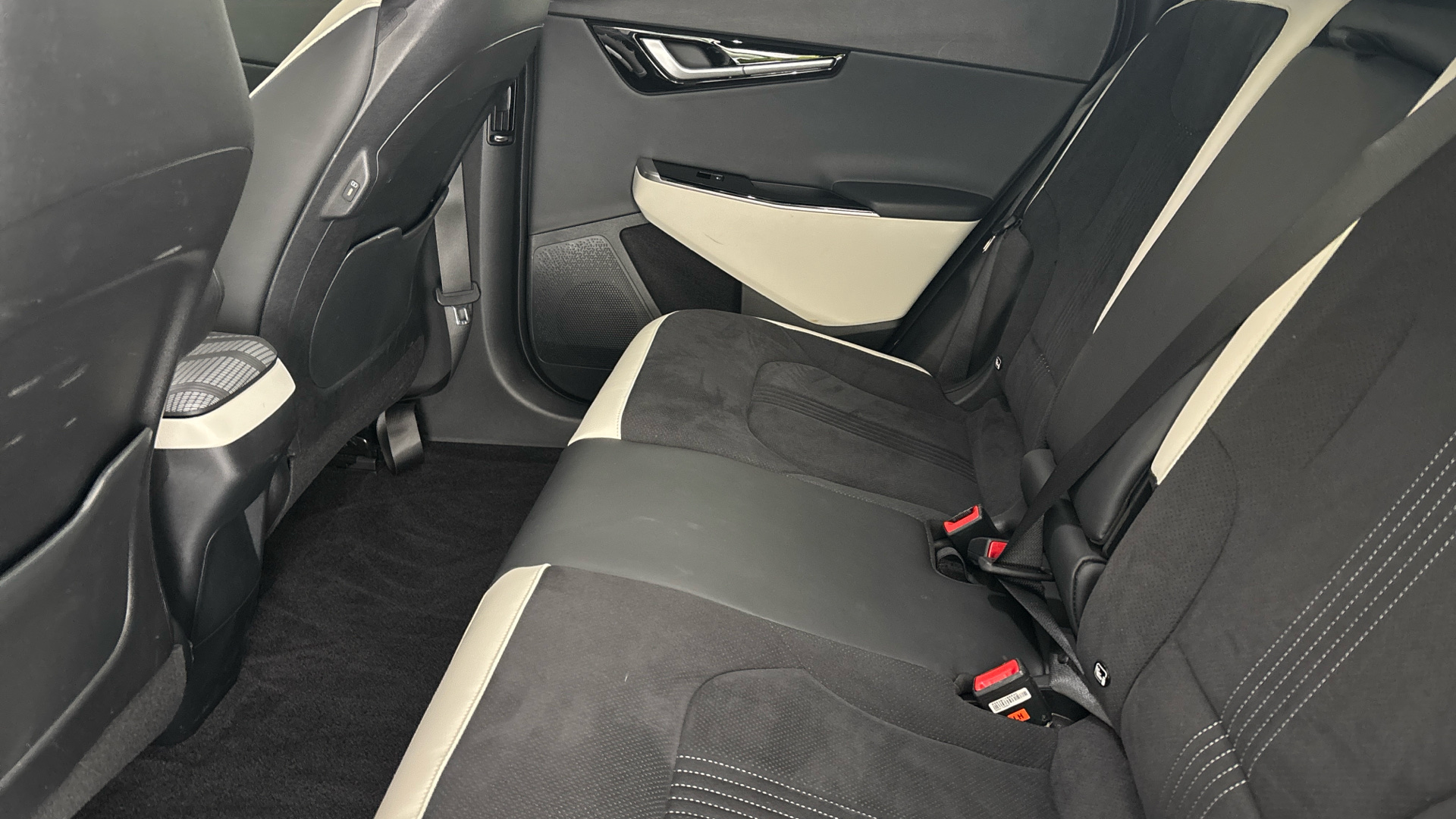 4027585 166kW GT Line 77.4kWh 5dr Auto