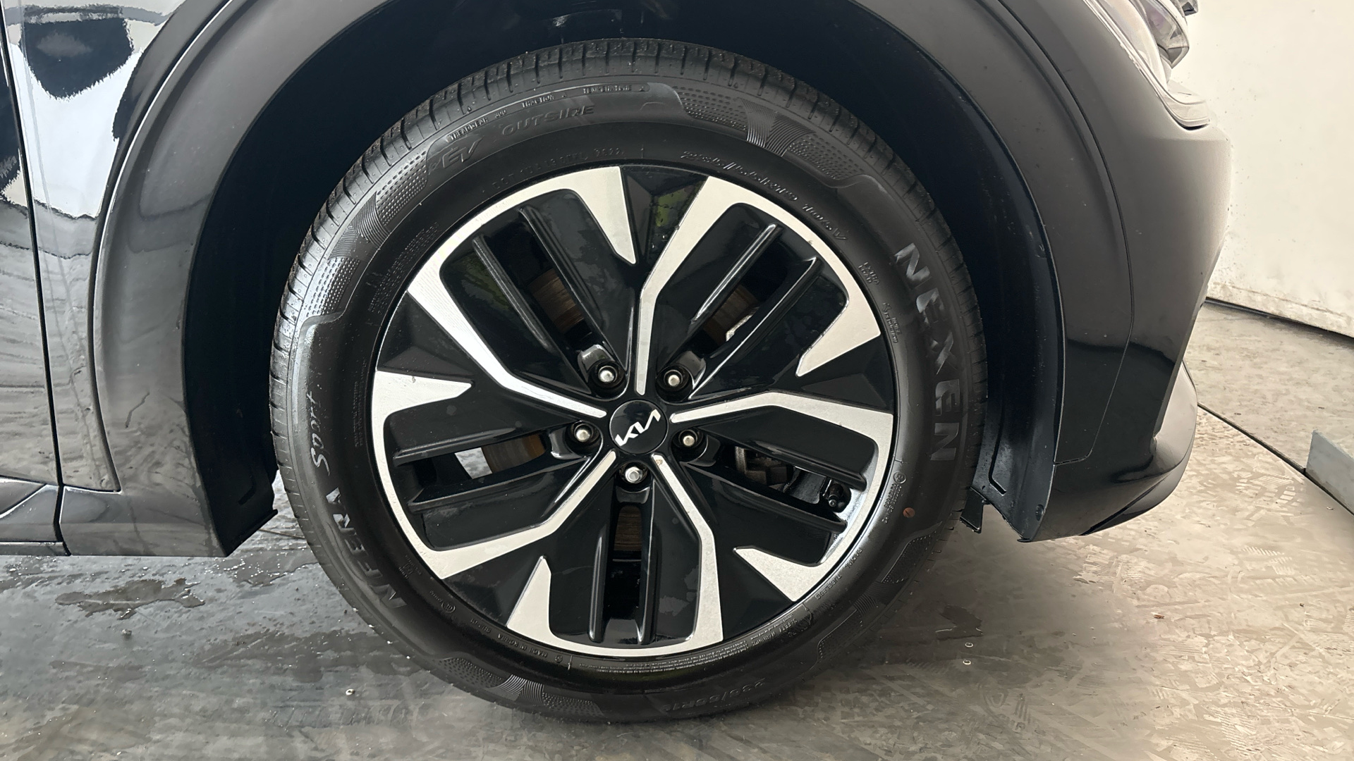 4027585 166kW GT Line 77.4kWh 5dr Auto