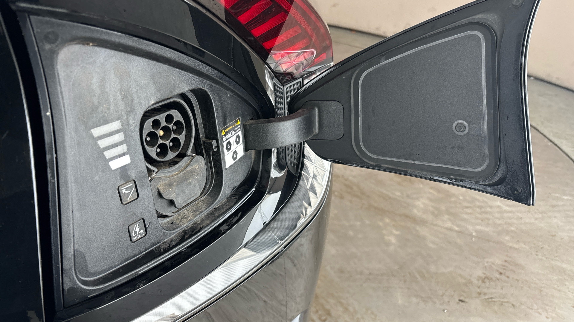 4027585 166kW GT Line 77.4kWh 5dr Auto