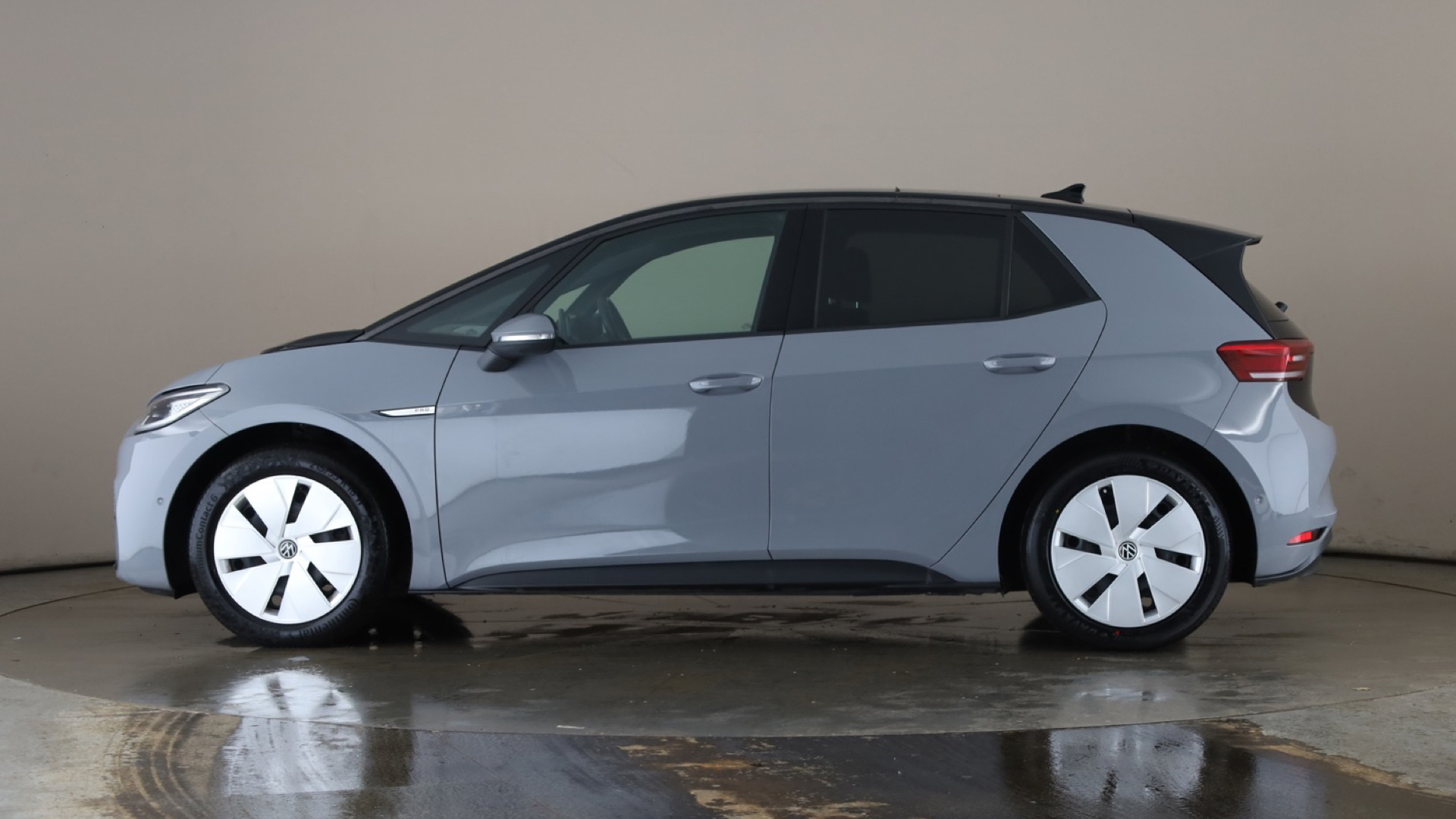 4058243 150kW Family Pro Performance 58kWh 5dr Auto