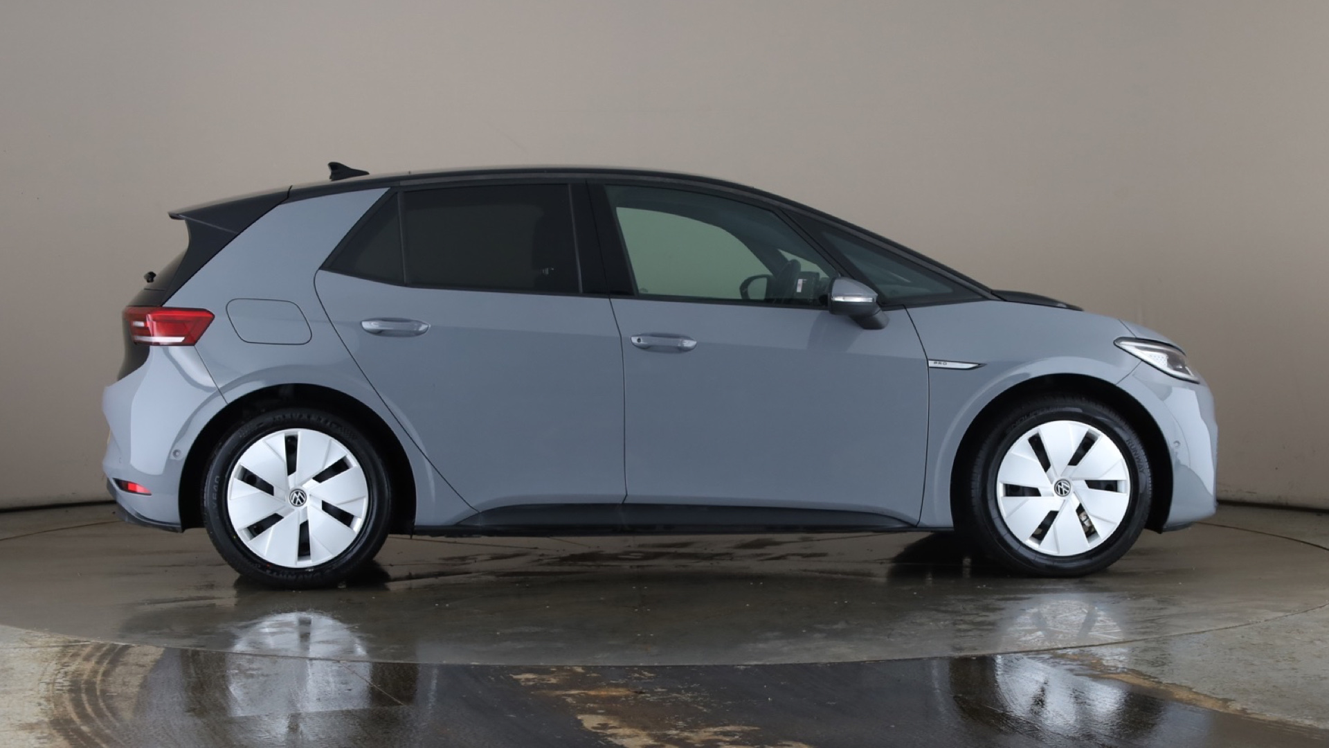 4058243 150kW Family Pro Performance 58kWh 5dr Auto